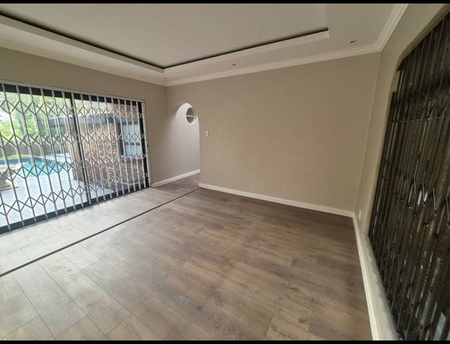 4 BEDROOM HOUSE FOR SALE IN VANDERBIJLPARK SE 3